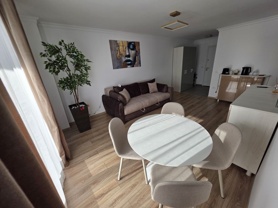 Inchiriez apartament Studio perioada determinata