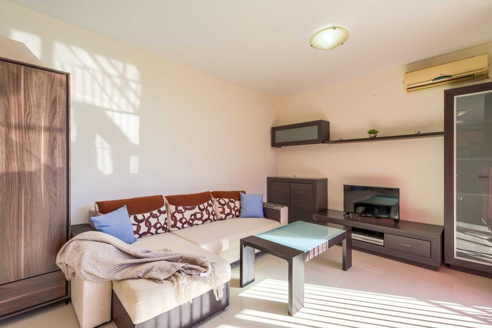 ТОП НАЕМ /  Удобен двустаен с паркомясто в Черно море 2, ап.2