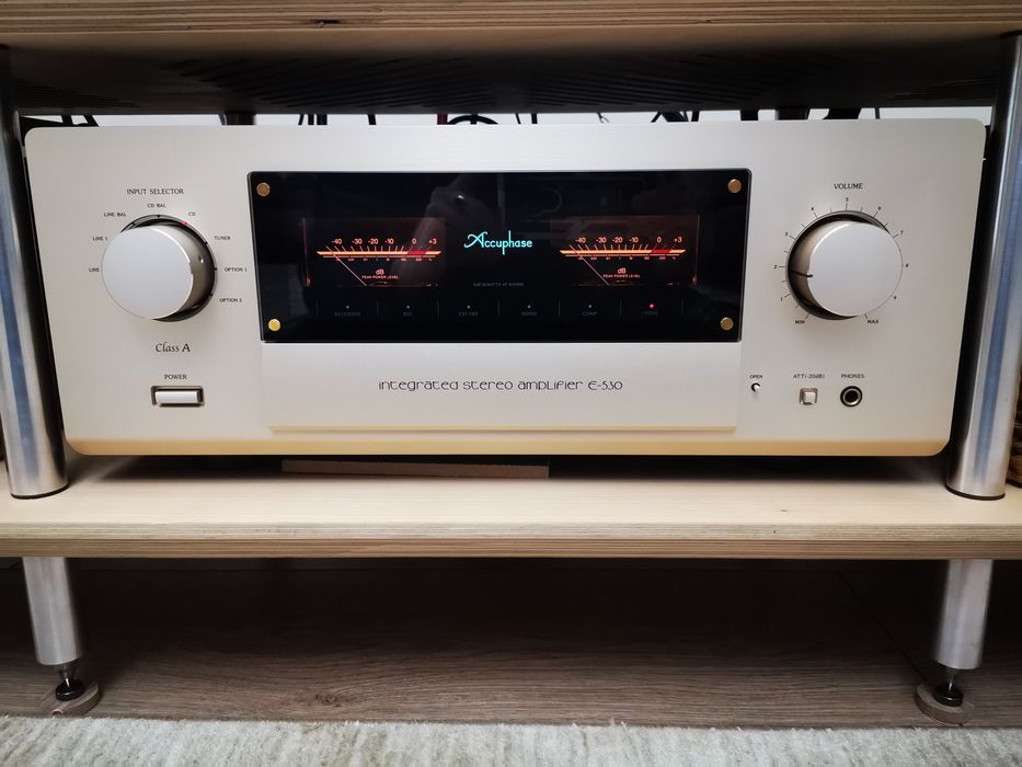 Усилитель интегральный ACCUPHASE E-530