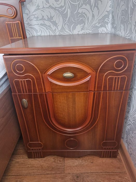 Спальный гарнитур