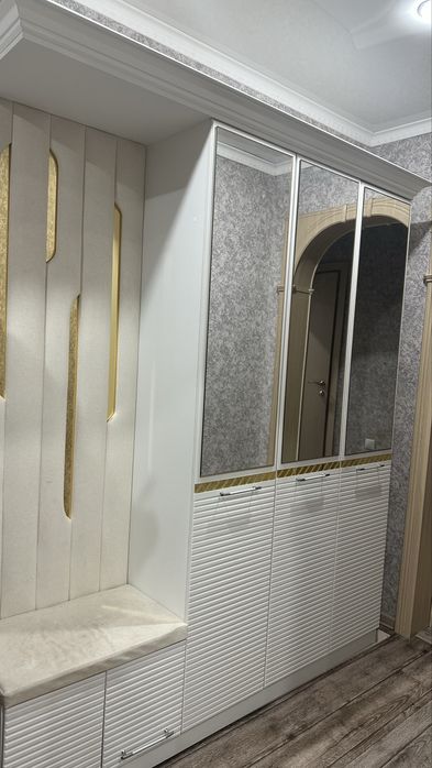 Спочно продам прихожи