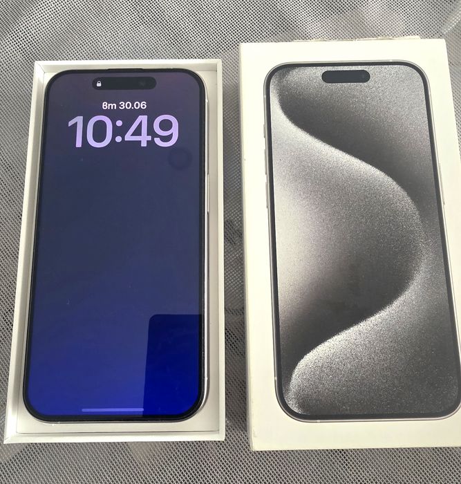 Продавам iPhone 15 pro 128 gb