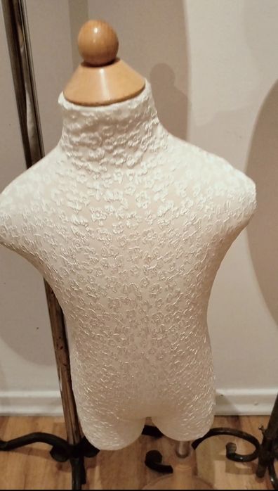 Срочно продам маникены б/у. Детские.