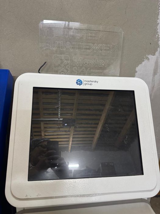 Терминалы платёжные продаётся.