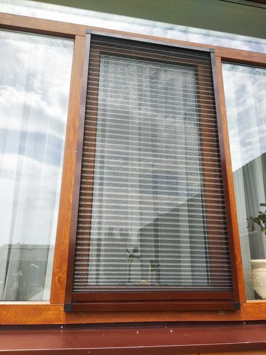 Москитные сетки на окна и двери