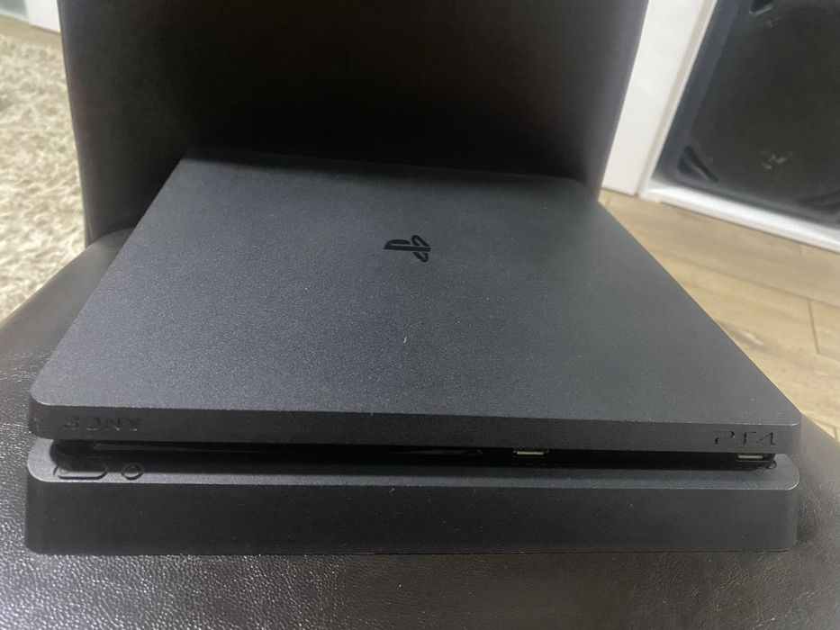 Vand Ps4 slim 500 GB