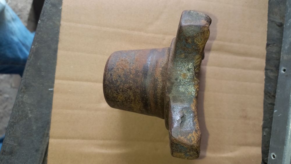 Продам гайку фитинга