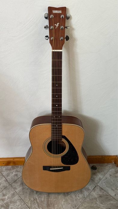 Продается гитара Yamaha, акустика