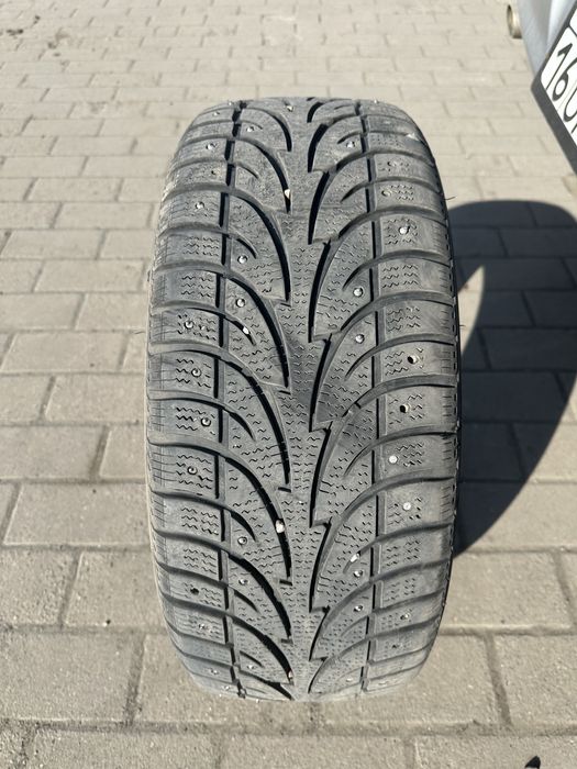 Продам шины roadx 215/55/17