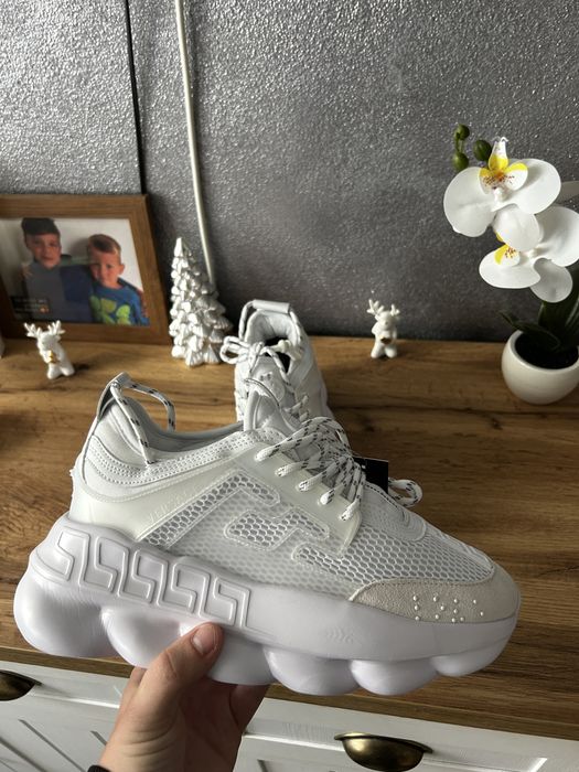 versace chain reaction