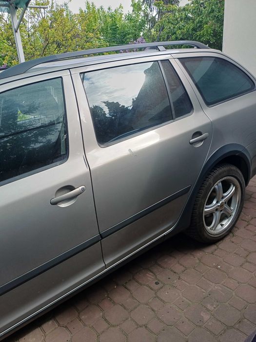 SKODA Octavia 2011 — imagine 3