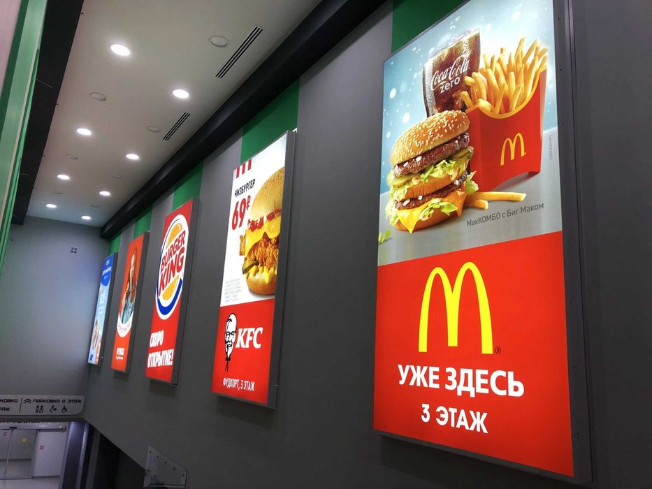 Профессиональная печать стикеров и наклеек оракал