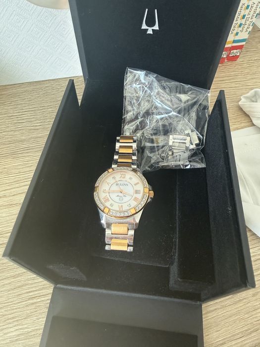 Оригинален часовник Bulova с 23 естествени диаманта