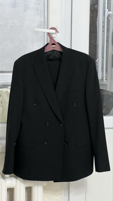 мужской  костюм.