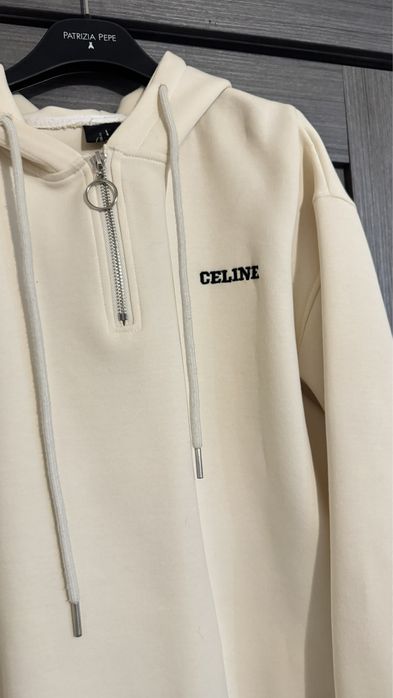 Кофта 5000 тг голубая белая