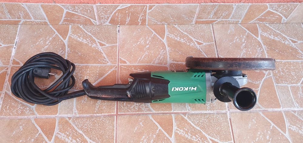 Flex mare hikoki 2200w.