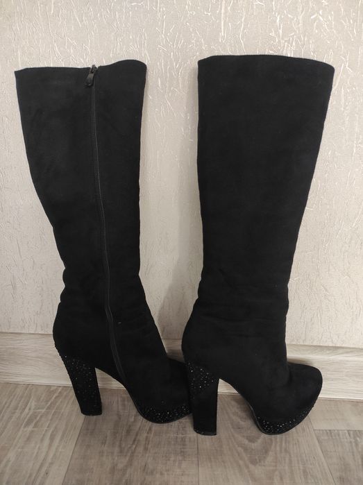 Продам женские зимние сапоги!