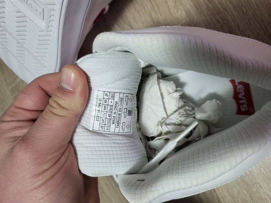 Adidași Levis,  mărime 45