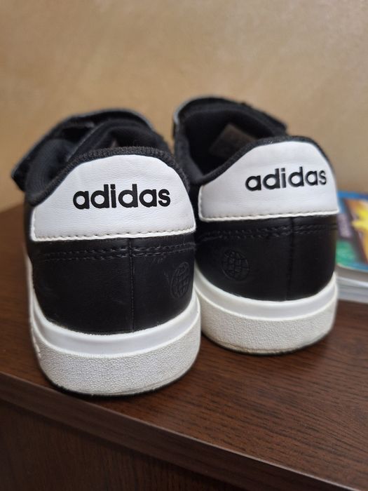 Adidas кожени маратонки 31,5