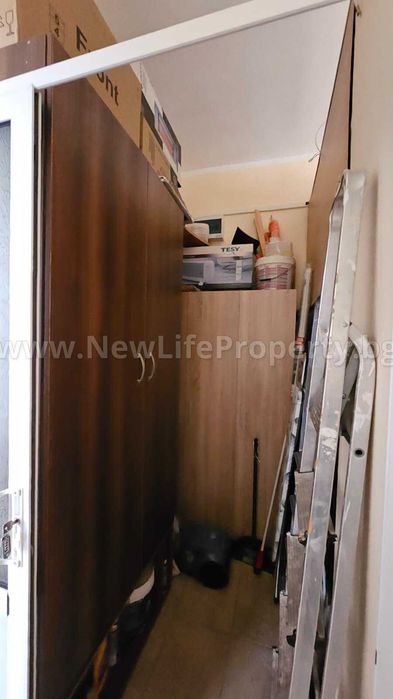 Търговско помещение в р-н „Стария възел“, Слънчев бряг