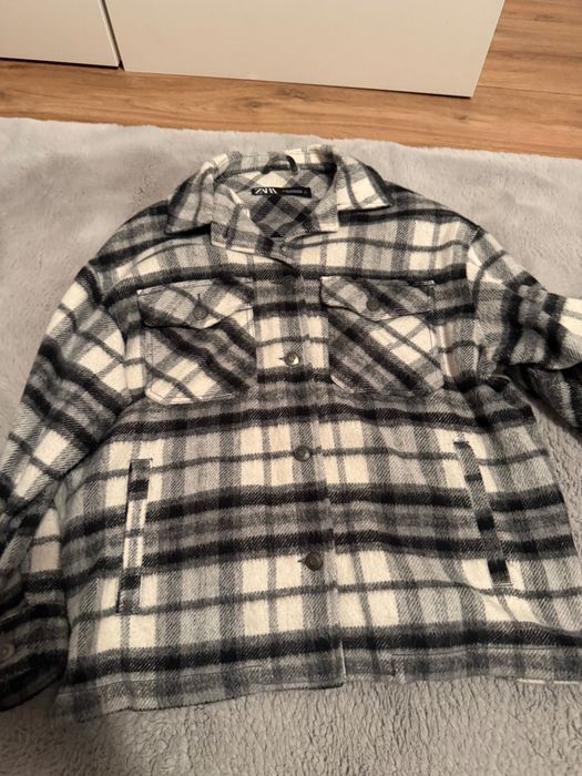 Cămașă Zara, amestec de lână, carouri alb-negru,mărimea XS, oversized,