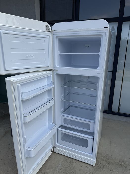 Перфектен хладилник SMEG 170см