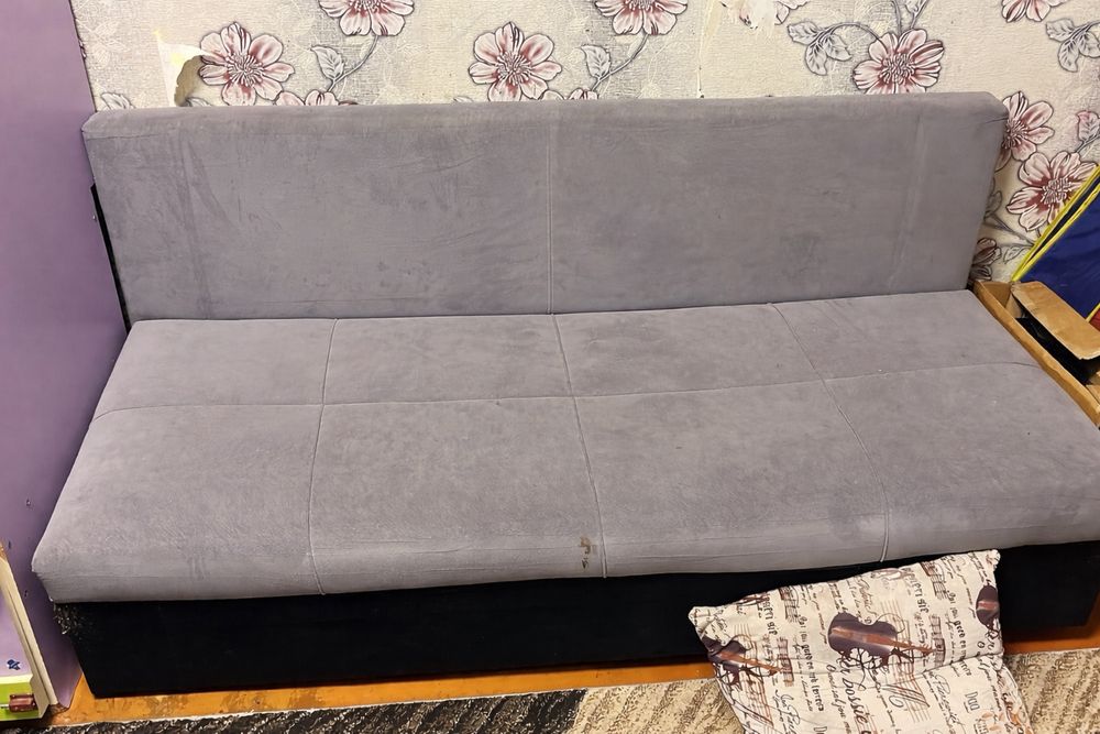 Отдаем Диван в гостиную