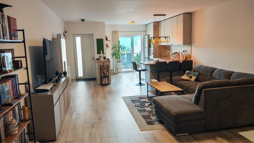 Casa noua de vanzare Medias