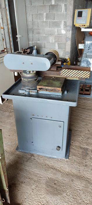 Ръчна машина за заточване на ножове до 640мм.