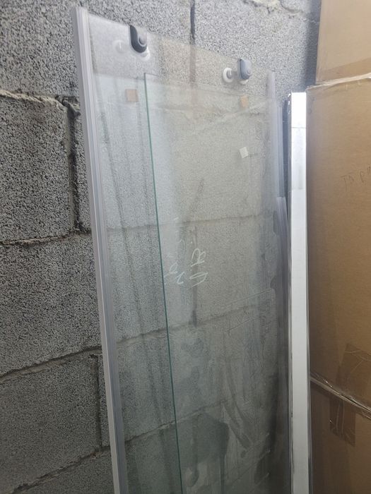 Продам стекло от душевой кабины