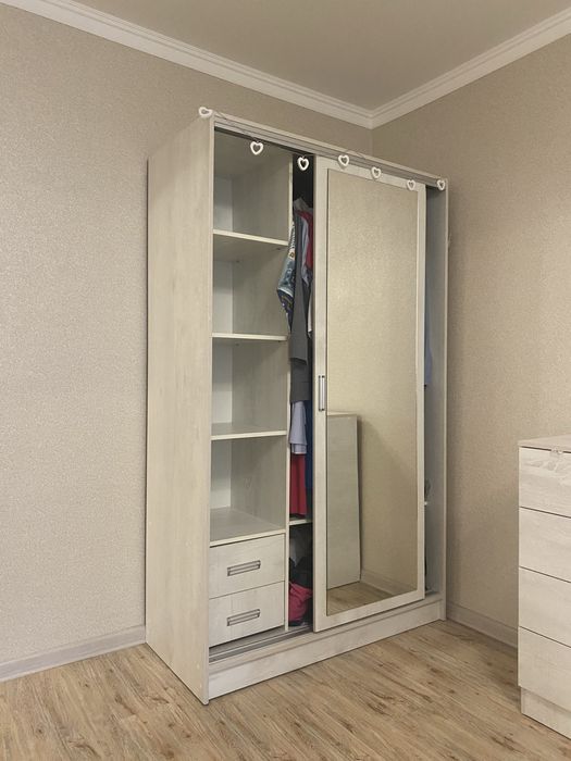 Продам шкаф купе в хорошем состоянии