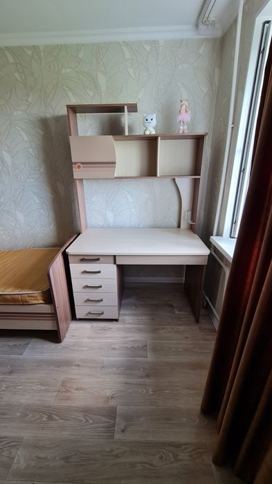 Продам спальный гарнитур