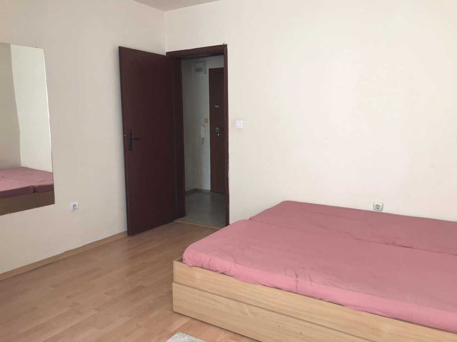 Двустаен апартамент Младежки Хълм