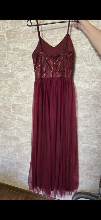 Продам платье размер S