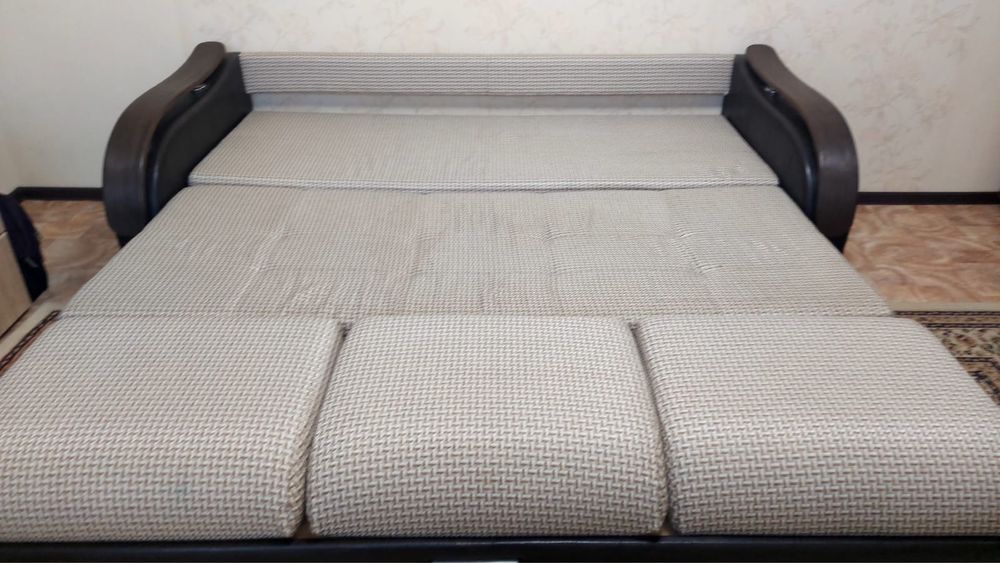 Диван  и два кресла