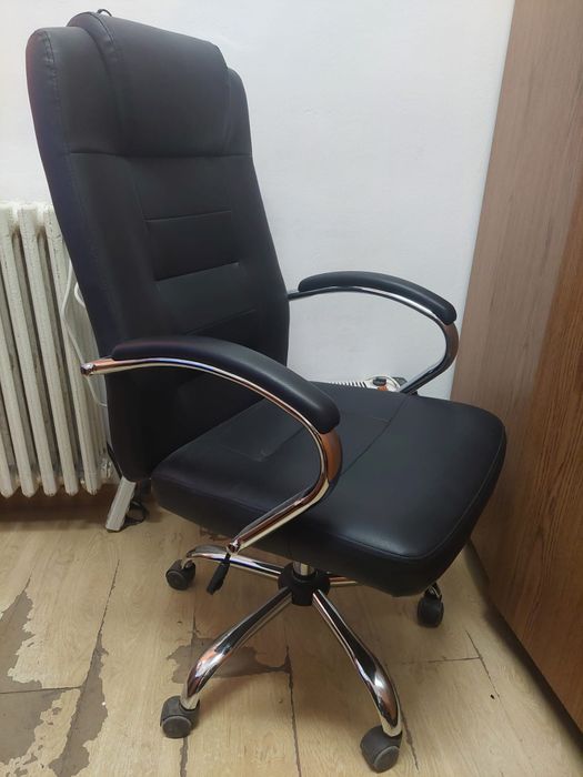 Scaun directorial Slash