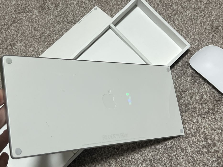 Tastatura si mouse Apple