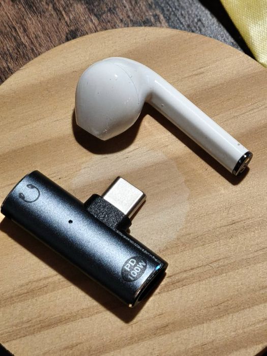 Lightning към 3.5 мм жак адаптер-преход