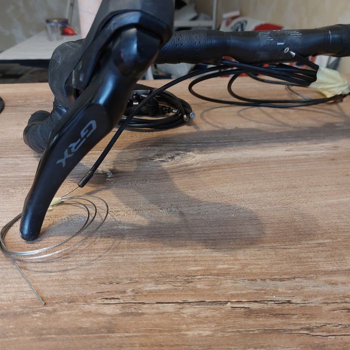 Gravel Команди GRX 2x11, спирачни механизми, гравел кормило