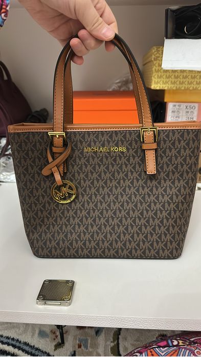 Сумка,почти новый мектепке,универге ұстағанға жақсы сумка.