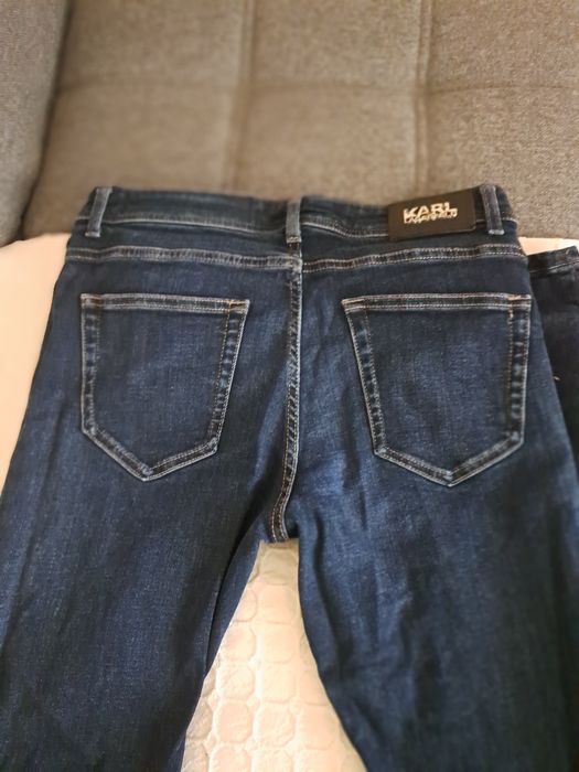 Мъжки дънки Karl Цвят тъмно син. В отлично състояние без забележки