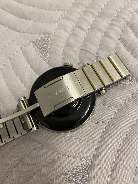 Продам Huawei GT 4