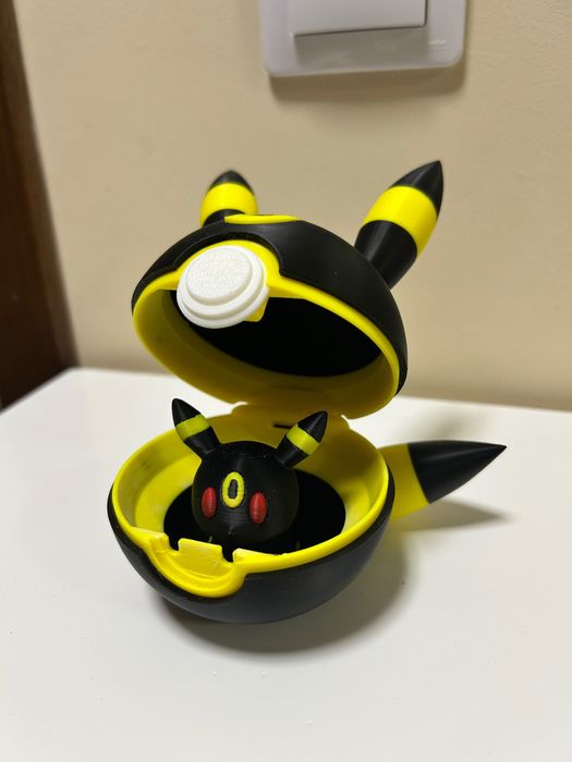 Pokeball Chibi Umbreon