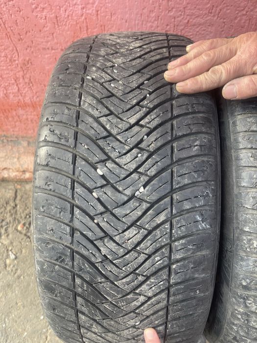 Продаются шины Triangle 225/45/17