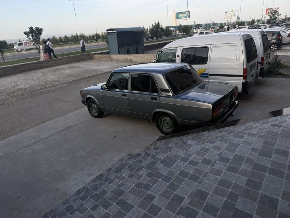 Vaz 2107 yaxshi sastayanda 2011 yil 4 yangi balon holati zur minishga