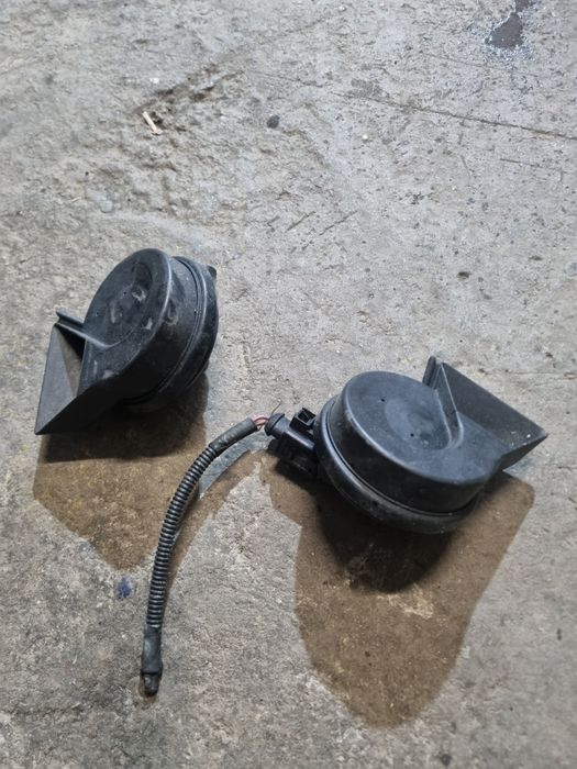 Claxon original Audi A4 B8 8K pret 50 lei buc