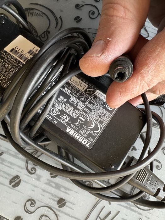 Зарядни устройства за лаптопи