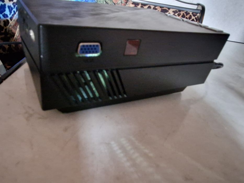 LED проектор в хорошем-отличном состоянии