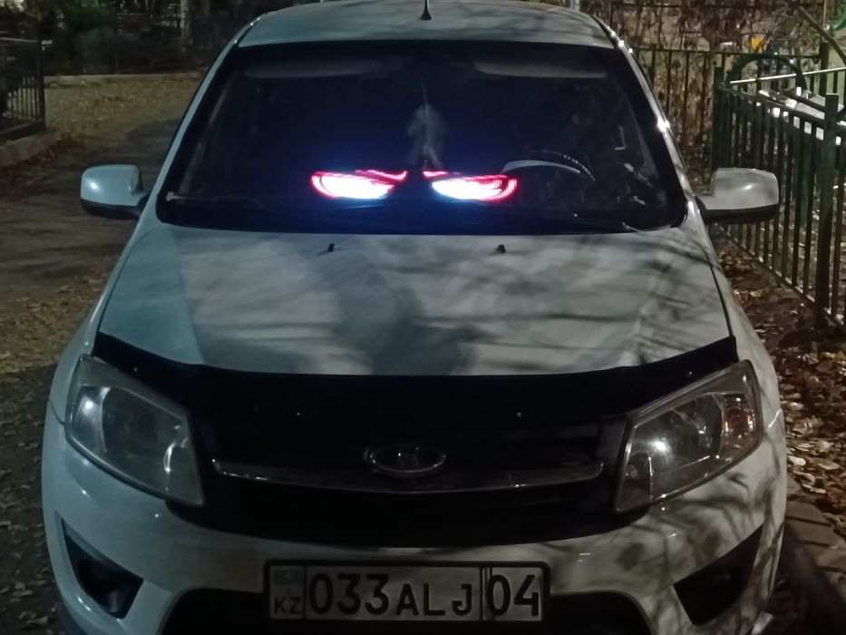 Автомобиль (Lada Granta 2014)