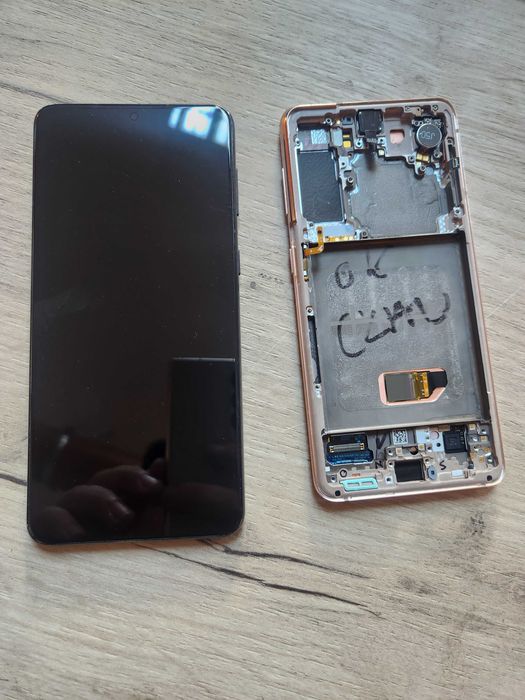 Schimbare Geam / Sticla display Samsung S21 ultra / S21 plus / S21